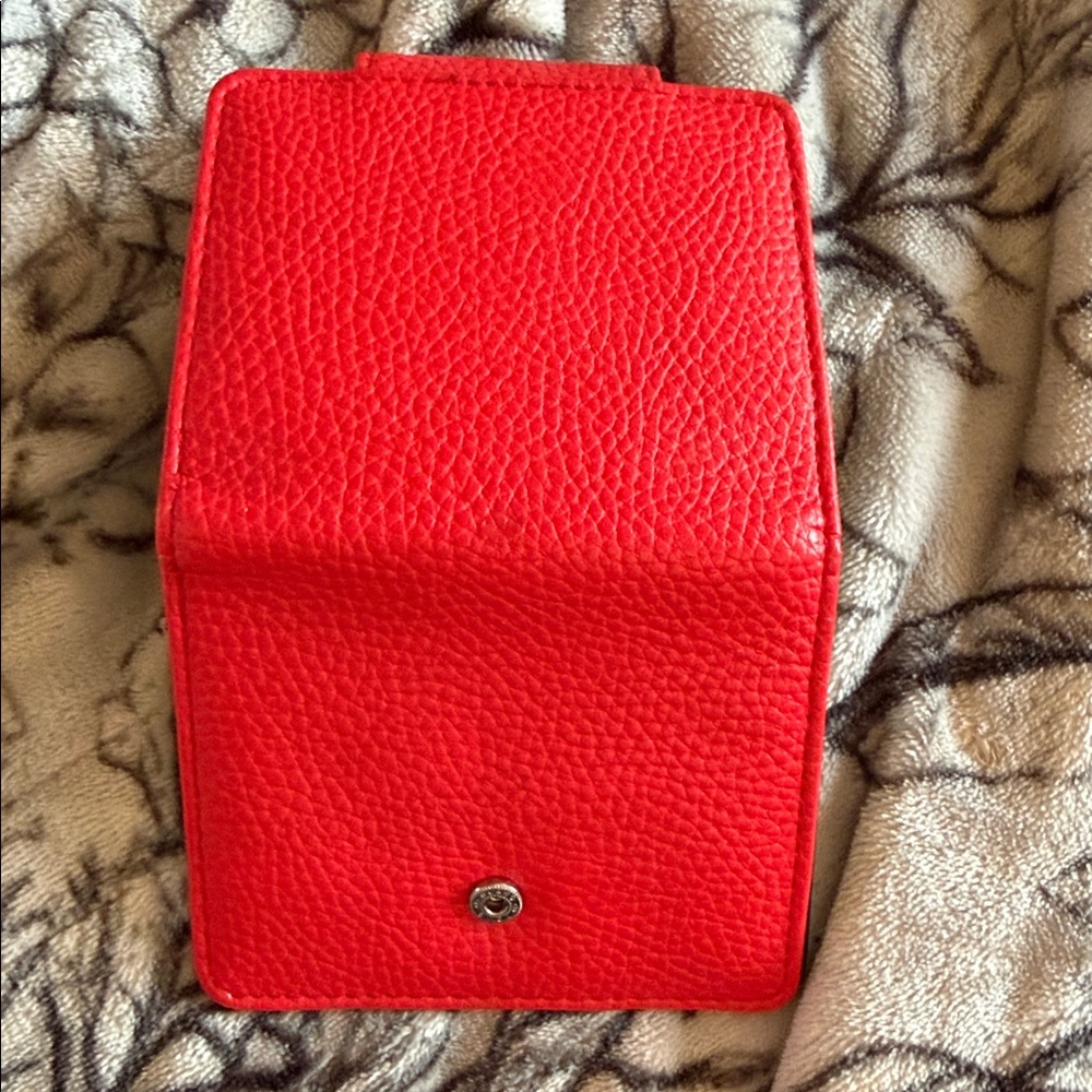 Tahari Vibrant Red Leather Wallet - Picture 3 of 3